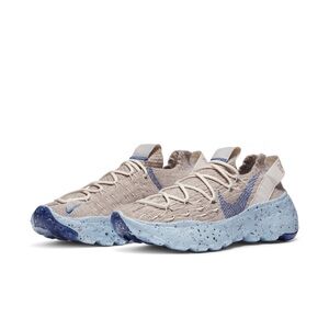 Nike Women's Athletic Shoes in Tan and Blue Space Hippie 04